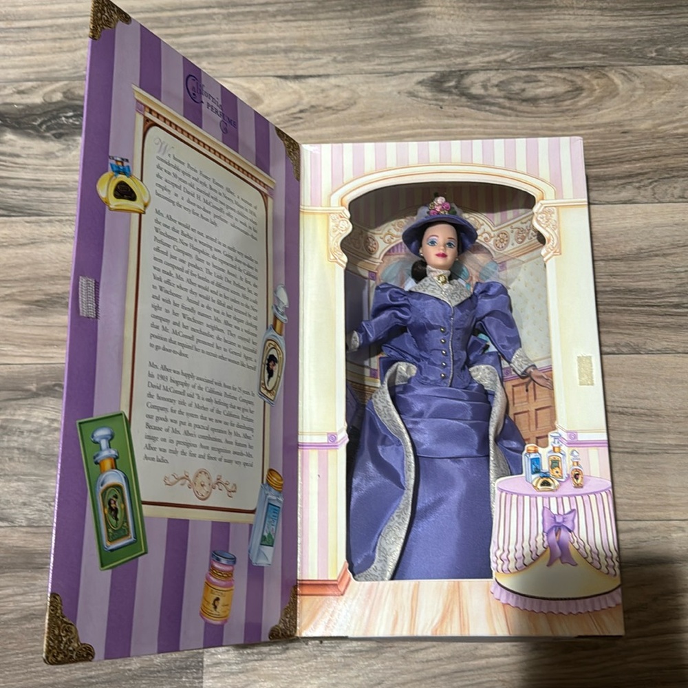 Barbie Doll Avon Collection Mrs PFE Albee Mattel Special Edition 1997‎ Vtg (#1)